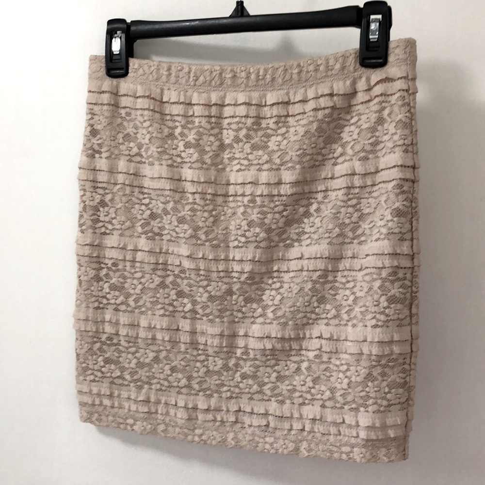 Forever 21 lace miniskirt size medium